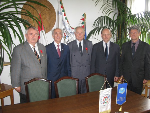 A meeting of colleagues on the banks of the Danube River