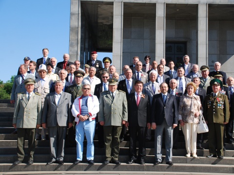 Они знают цену мира